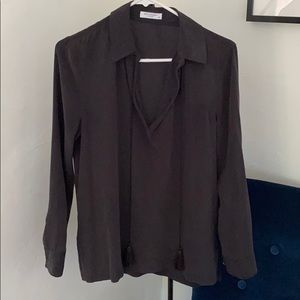 Equipment Silk black top